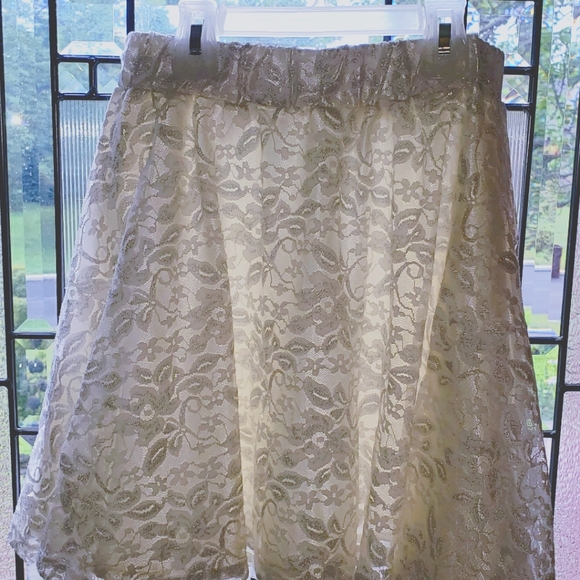 Silvery/ White Pretty Skirt from TCP - Picture 2 of 2